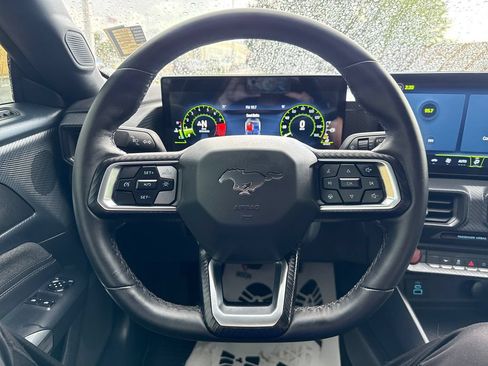Used 2024 Ford Mustang GT RWD image 17