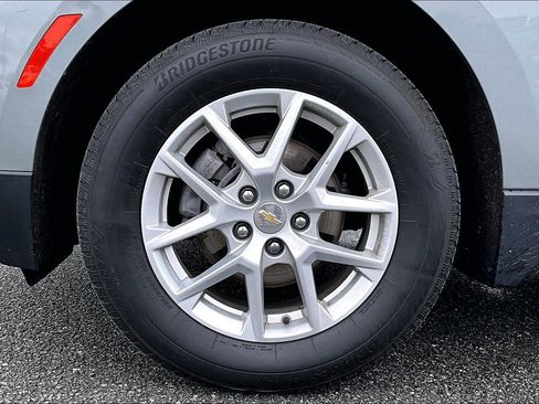 Used 2024 Chevrolet Equinox LT AWD/4WD image 9