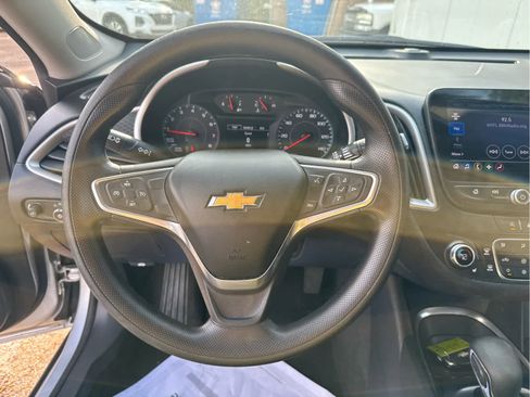 Used 2022 Chevrolet Malibu LT image 24