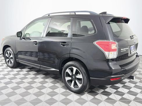 Used 2017 Subaru Forester 2.5i Premium AWD/4WD image 8
