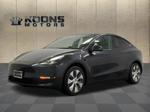 Used 2024 Tesla Model Y Long Range image 1
