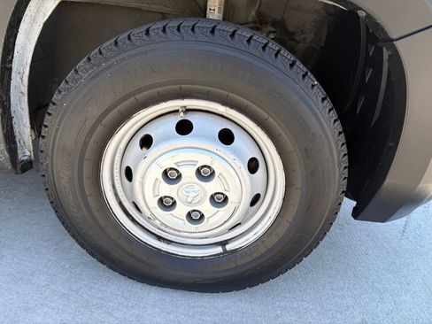 Used 2023 RAM ProMaster 2500 FWD image 9