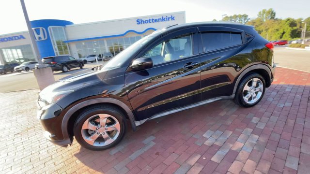 Used 2017 Honda HR-V EX-L image 6