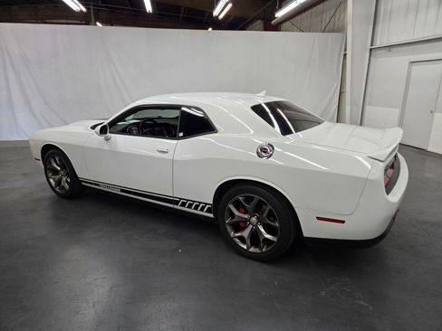 Used 2015 Dodge Challenger SXT Plus image 3