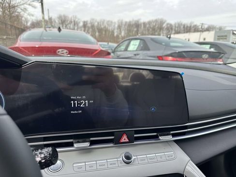 New 2026 Hyundai Elantra Limited w/ Cargo Package FWD image 24