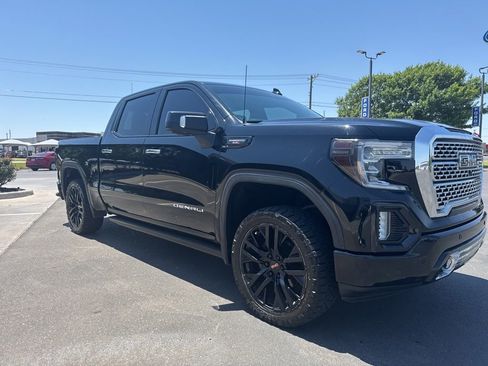 Used 2019 GMC Sierra 1500 Denali w/ Denali Carbonpro Edition AWD/4WD image 7