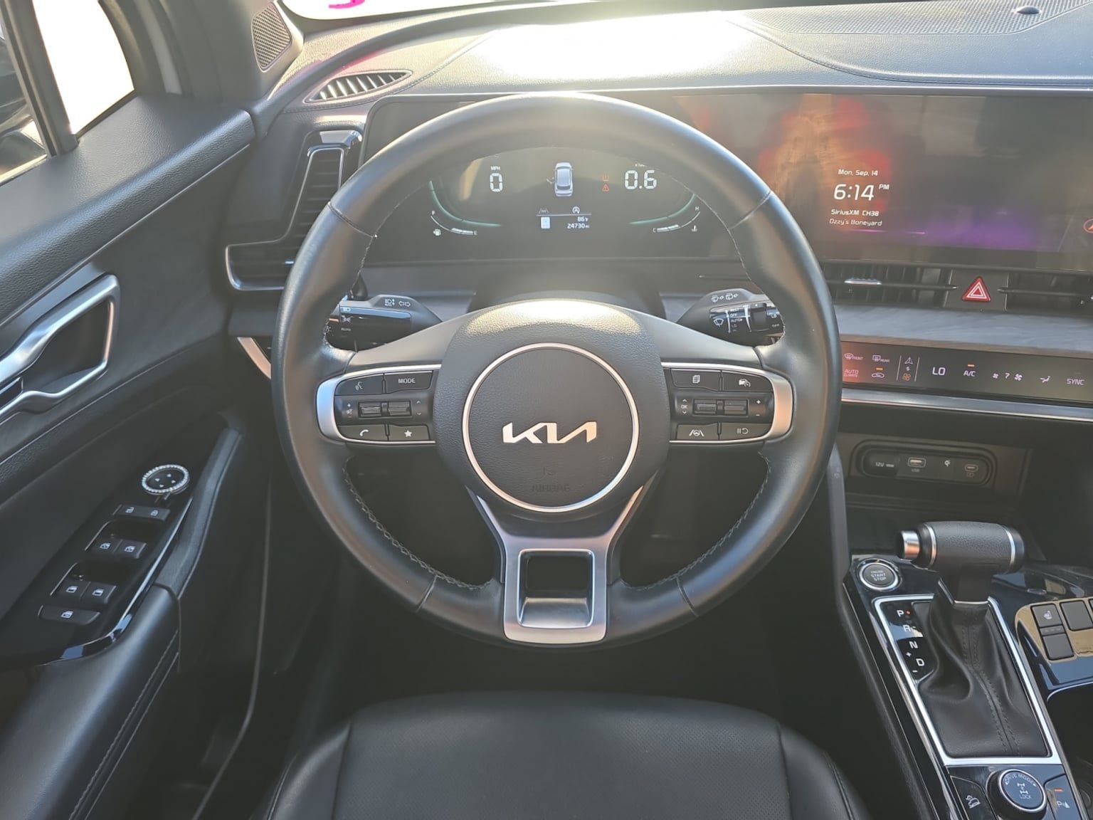 Used 2023 Kia Sportage X-Line w/ X-Line Premium Package AWD/4WD image 13