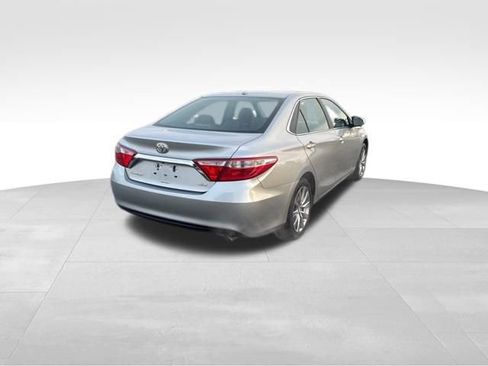 Used 2016 Toyota Camry XLE image 5