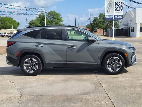 Used 2025 Hyundai Tucson SEL FWD image 8