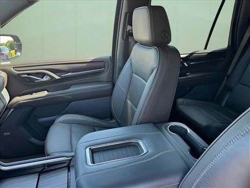 Used 2022 GMC Yukon Denali AWD/4WD image 7