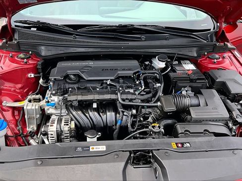 Used 2025 Hyundai Elantra SEL FWD image 9