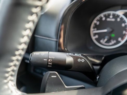 Used 2024 Nissan Pathfinder SL w/ Black Appearance Package image 25