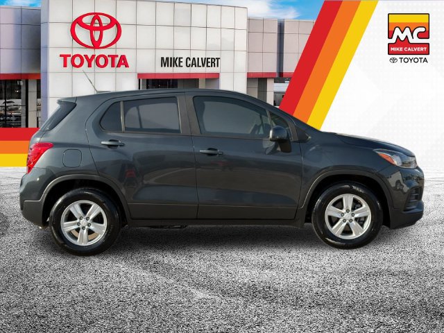 Used 2020 Chevrolet Trax LS w/ Tint and Cruise Package FWD image 6