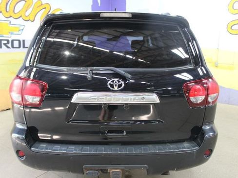 Used 2018 Toyota Sequoia Platinum AWD/4WD image 7