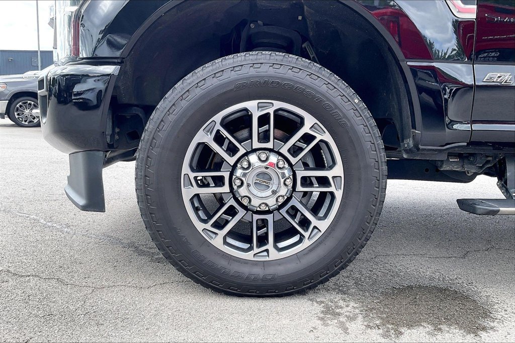 Used 2022 Ford F350 Limited w/ FX4 Off-Road Package AWD/4WD image 10