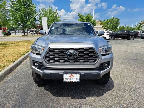 Used 2021 Toyota Tacoma TRD Off-Road w/ Technology Package AWD/4WD image 3