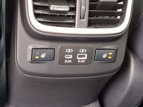 Certified 2025 Subaru Outback Limited image 12