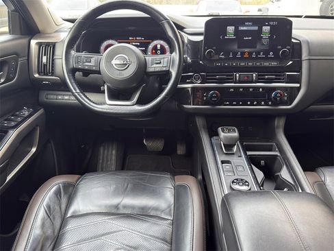 Used 2023 Nissan Pathfinder Platinum w/ Lighting Package (N92) image 31