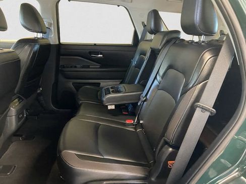 Certified 2023 Nissan Pathfinder SL image 13