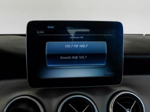 Used 2018 Mercedes-Benz CLA 250 image 27