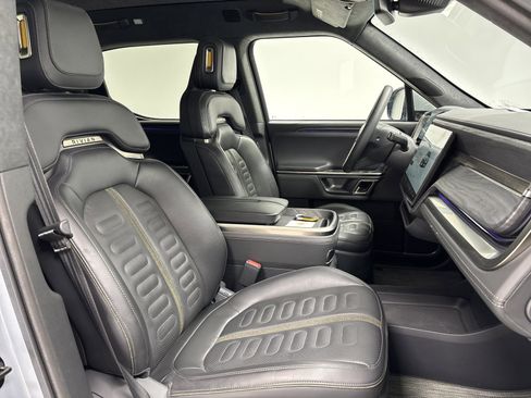 Used 2023 Rivian R1T Adventure image 23