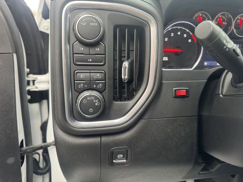 Used 2020 Chevrolet Silverado 2500 LT image 11