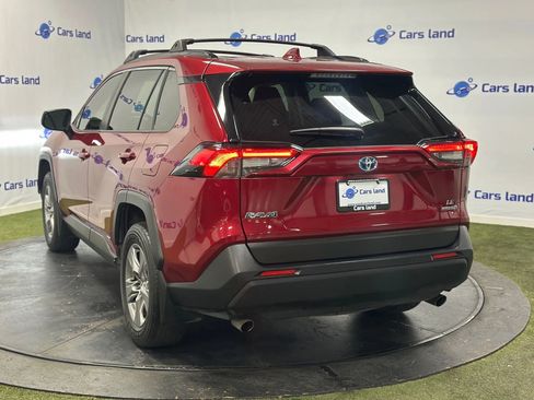Used 2022 Toyota RAV4 LE image 5