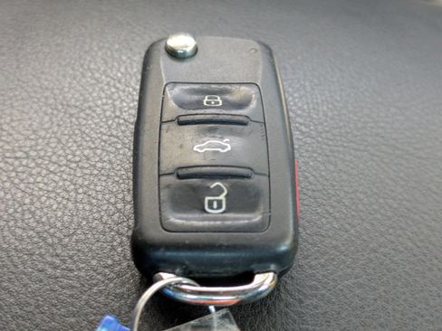 Used 2015 Volkswagen Tiguan R-Line image 33