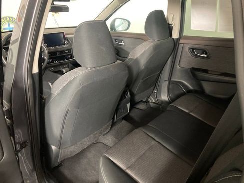 Used 2023 Nissan Rogue SV image 13