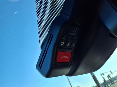 Used 2024 Toyota Sienna XLE image 19