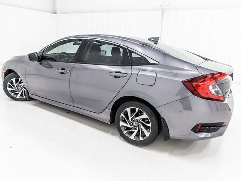 Used 2018 Honda Civic EX image 4
