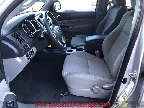 Used 2012 Toyota Tacoma 4x4 Double Cab w/ TRD Sport Pkg image 11