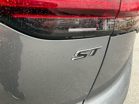 Used 2021 Buick Envision Essence w/ Sport Touring Package image 30