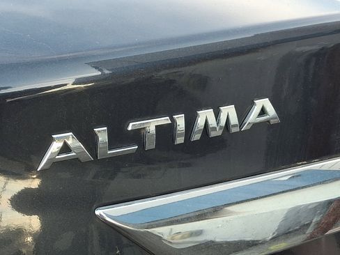 Used 2014 Nissan Altima 2.5 SV image 4