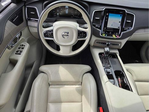 Used 2022 Volvo XC90 T6 Inscription w/ Lounge Package AWD/4WD image 13