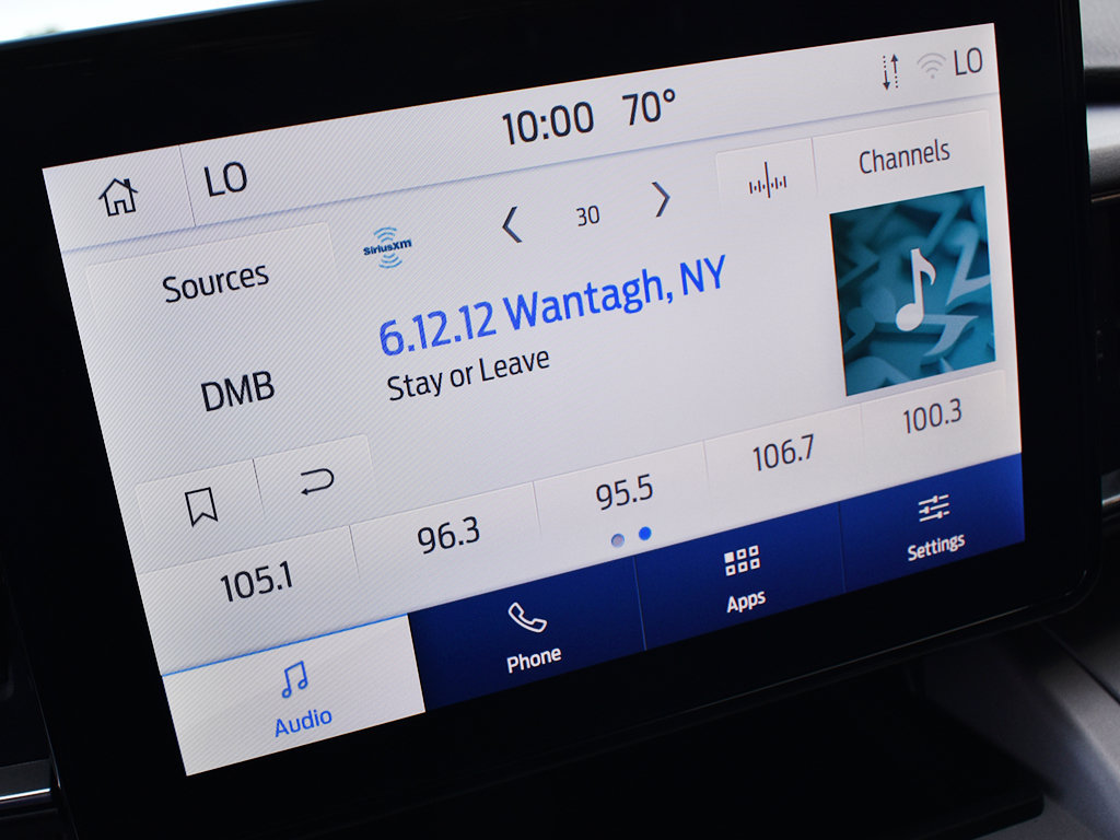 Used 2024 Ford Explorer XLT w/ Equipment Group 202A AWD/4WD image 22