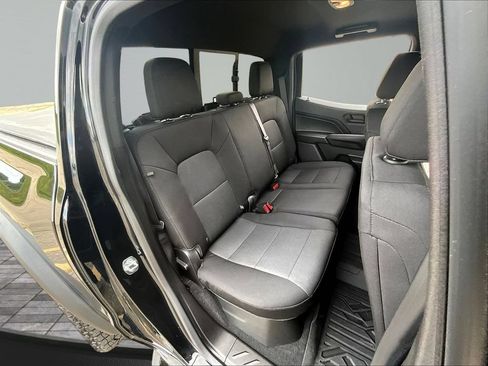 Used 2024 Chevrolet Colorado Trail Boss w/ Technology Package AWD/4WD image 27