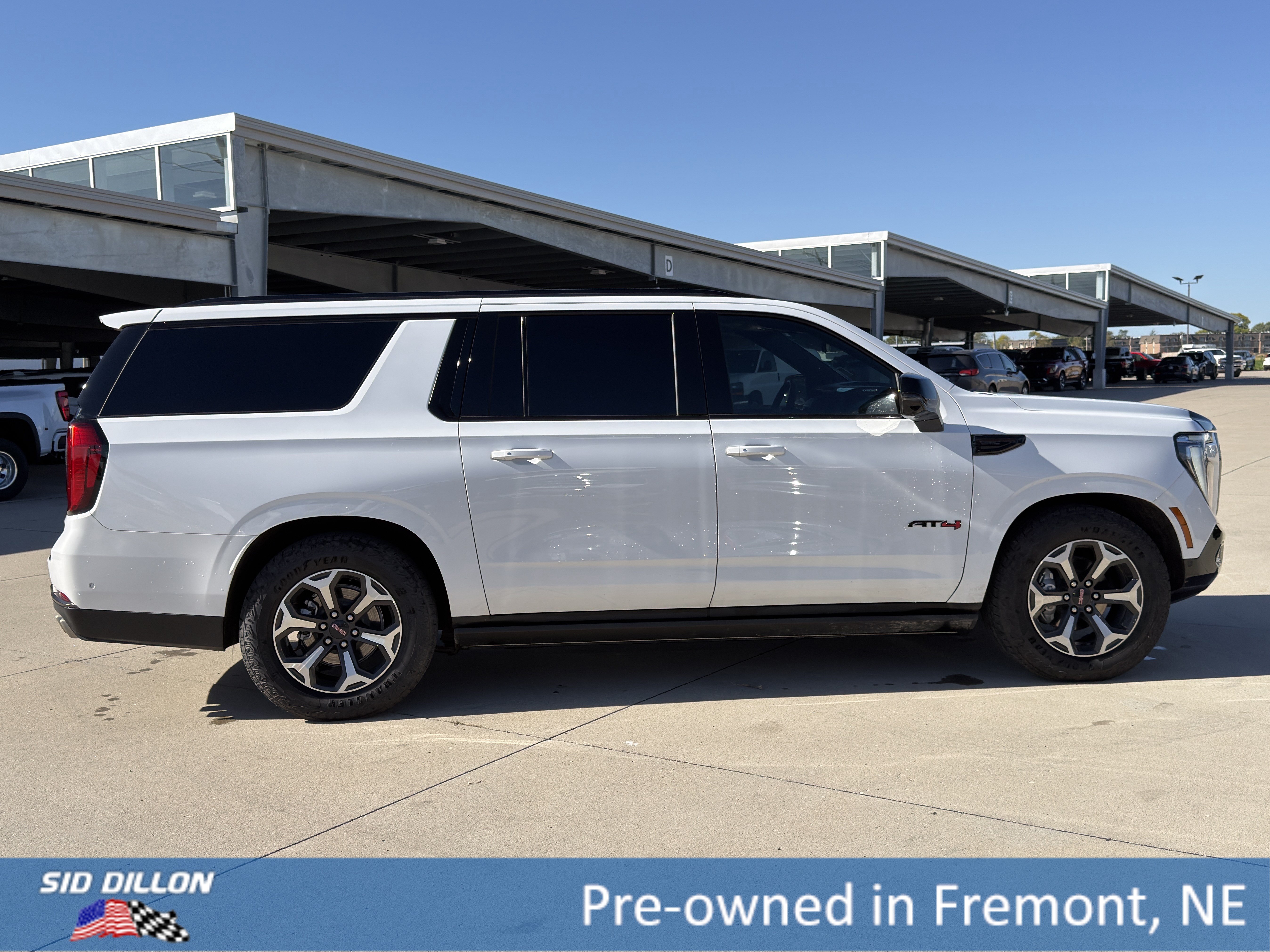Certified 2026 GMC Yukon XL AT4 Ultimate AWD/4WD image 3