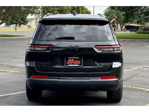 Used 2024 Jeep Grand Cherokee L Limited w/ Luxury Tech Group II AWD/4WD image 4