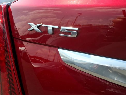 Certified 2023 Cadillac XT5 Luxury AWD/4WD image 11