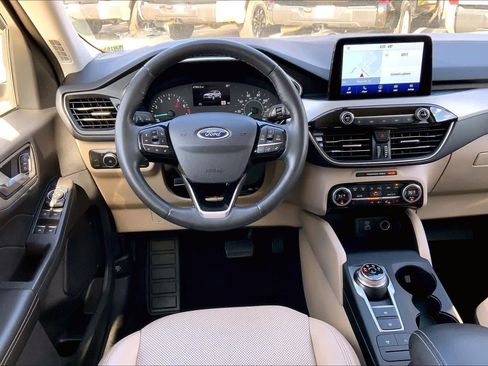 Used 2021 Ford Escape SEL image 6