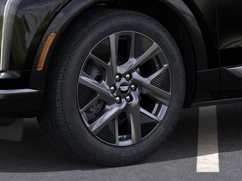 New 2025 Cadillac Optiq Luxury 1 image 9