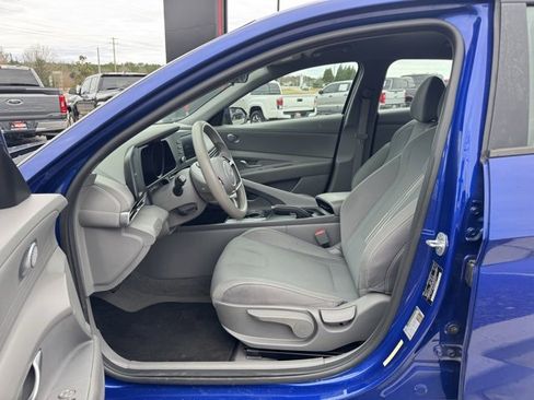 Used 2021 Hyundai Elantra SEL image 18