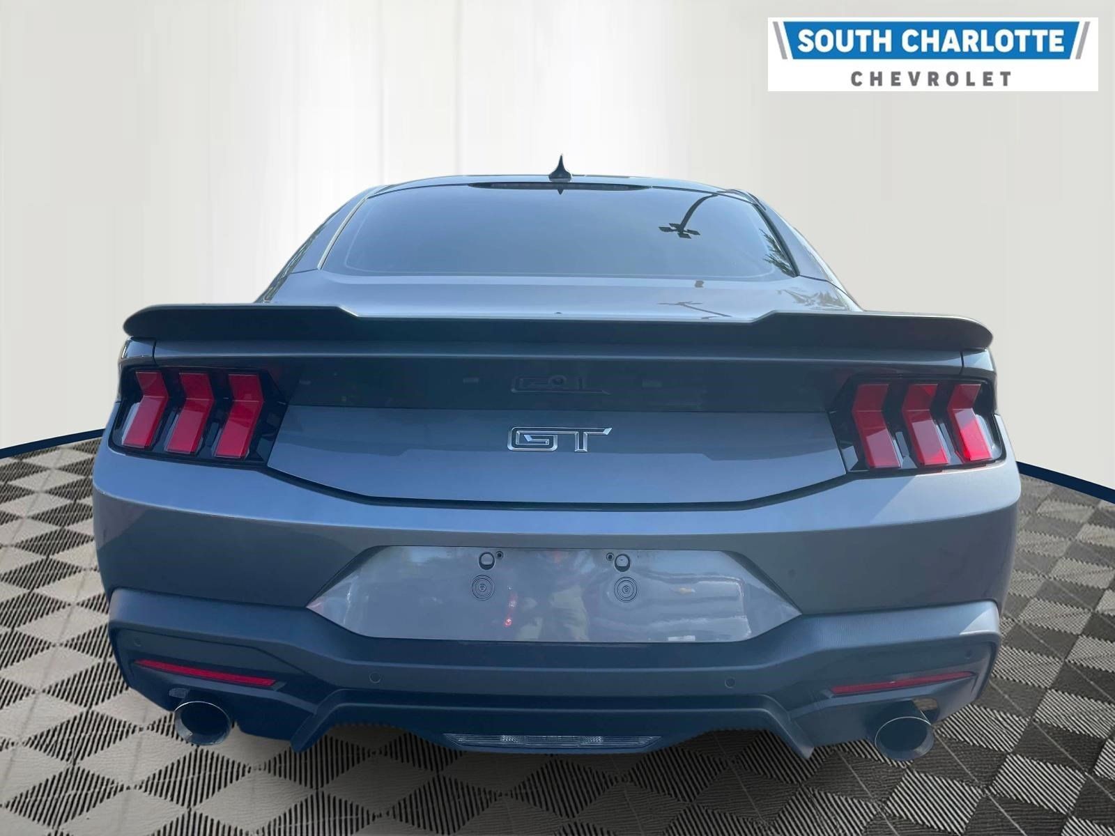 Used 2025 Ford Mustang GT RWD image 5