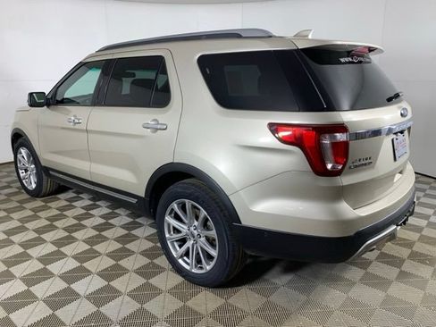 Used 2017 Ford Explorer Limited w/ Equipment Group 301A AWD/4WD image 15