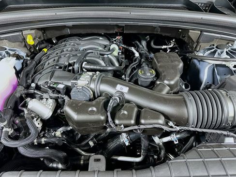 New 2025 Jeep Grand Cherokee Altitude AWD/4WD image 19
