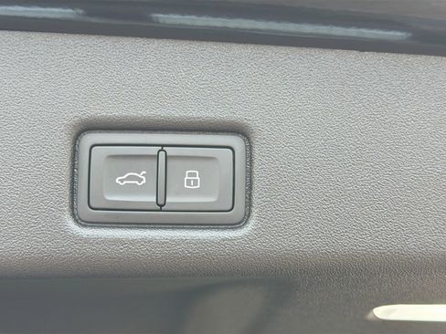 New 2025 Audi Q5 Prestige image 14