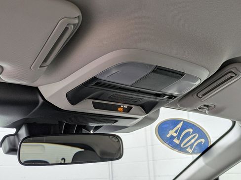 Used 2024 Subaru Crosstrek 2.0i image 25