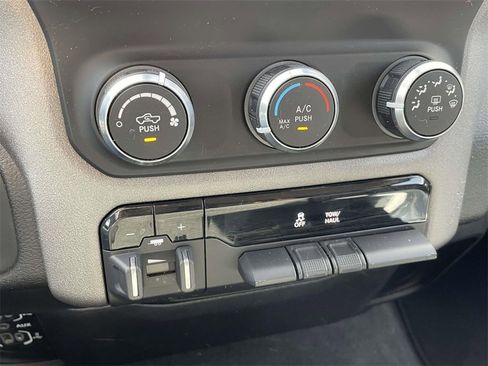 Used 2020 RAM 1500 Tradesman image 20