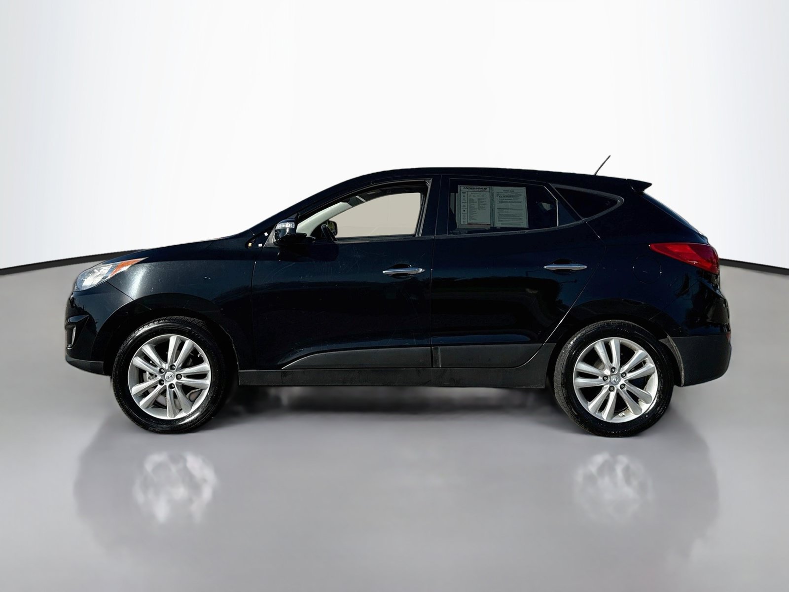 Used 2011 Hyundai Tucson Limited w/ Premium Pkg 3 FWD image 4